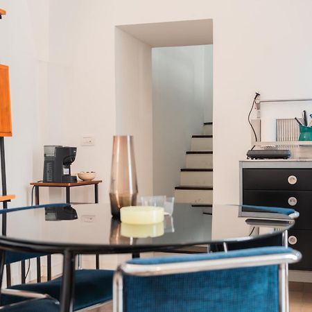Donna Cristina Historic Apartment Лече Екстериор снимка